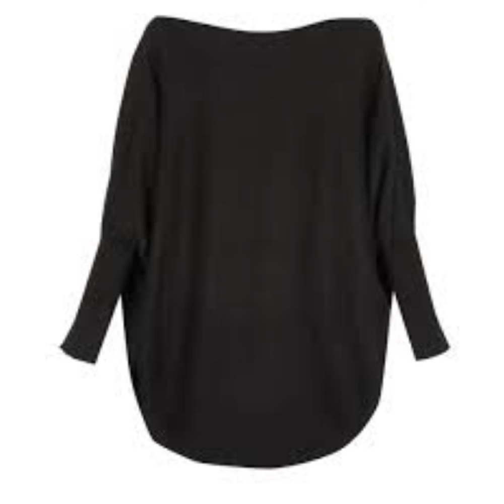 NWT Celmia batwing tunic tee.
